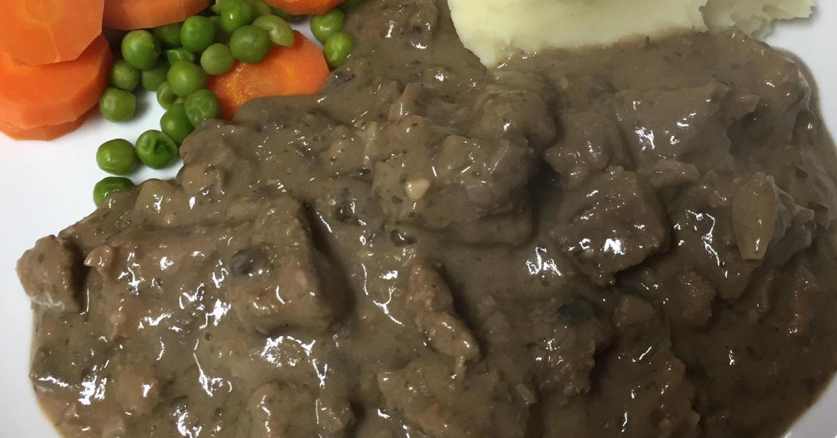 STEAK, KIDNEY AND MUSHROOM CASSEROLE by Lynn3966. A Thermomix ® recipe in the category Main