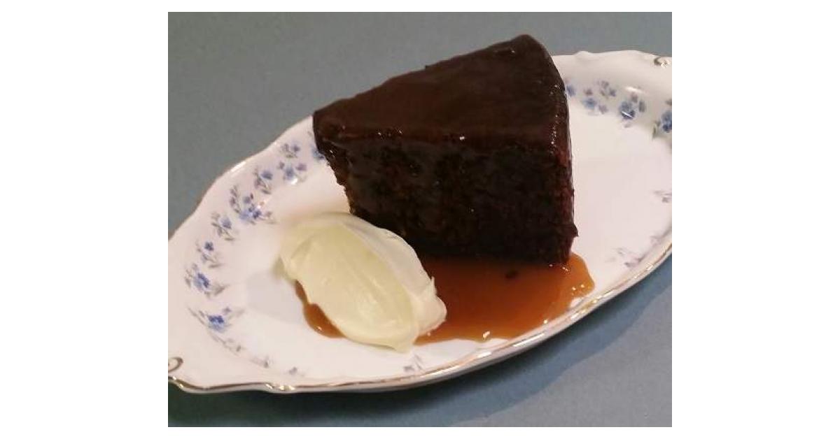 Easy Sticky Date Cake with Toffee Sauce by Donna Wilson. A Thermomix