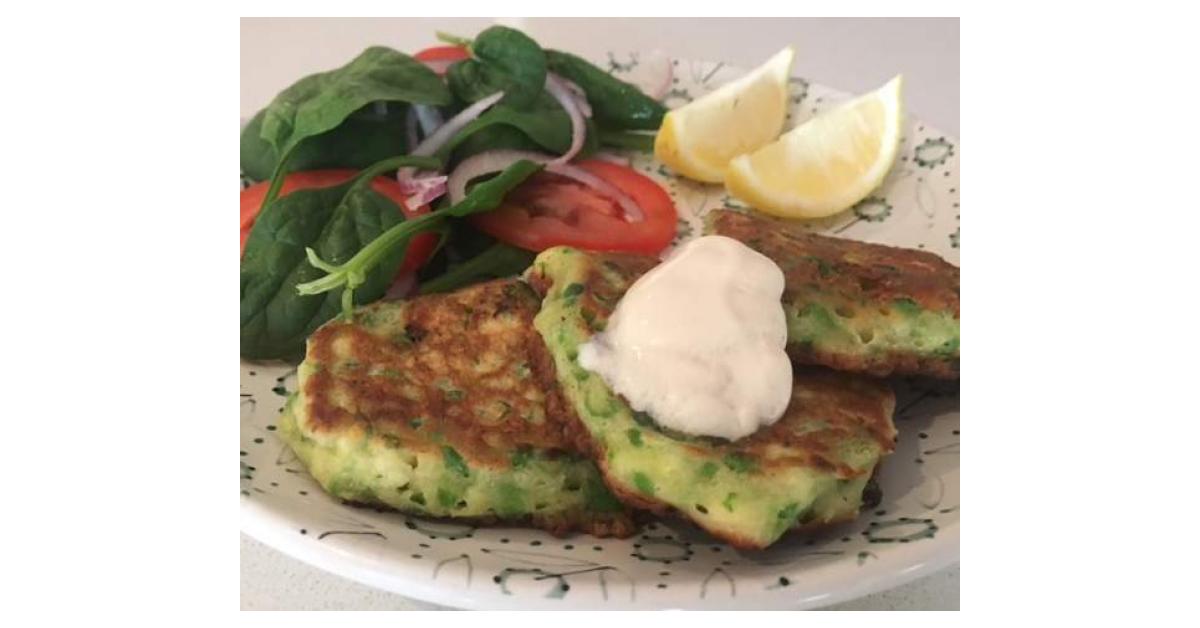 Smashed Pea and Haloumi Fritters by KrissyB. A Thermomix ® recipe in