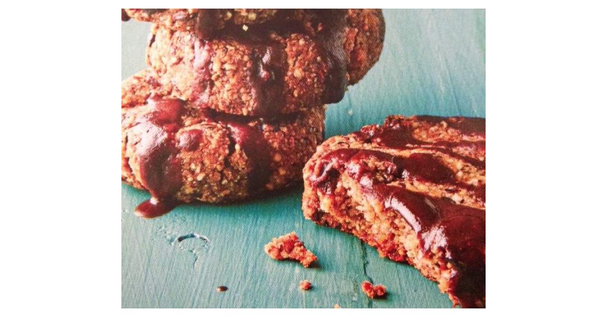 Hazelnut & Fig cacao biscuits by ThermiePip. A Thermomix ® recipe in the category Baking sweet