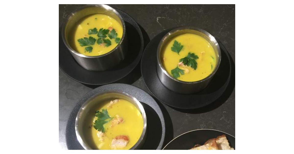 Chicken Noodle Soup (GF, DF, Paleo, AIP, GAPS) by EmFidirikkos. A