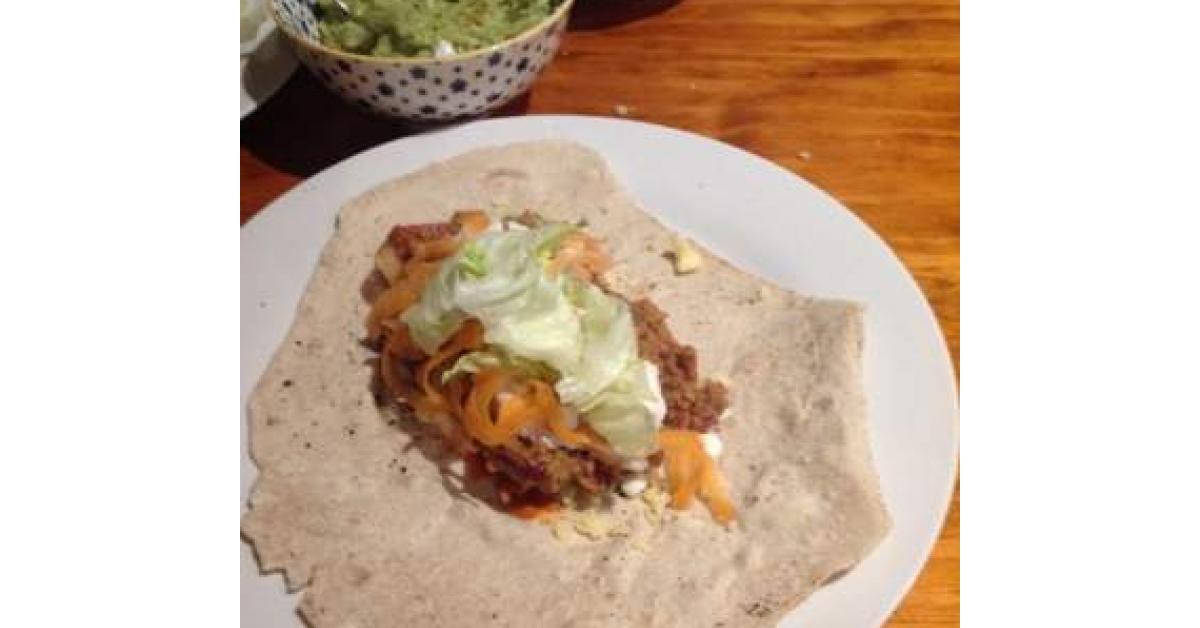 Spelt & Buckwheat flour tortillas with chilli con carne by bianca83. A