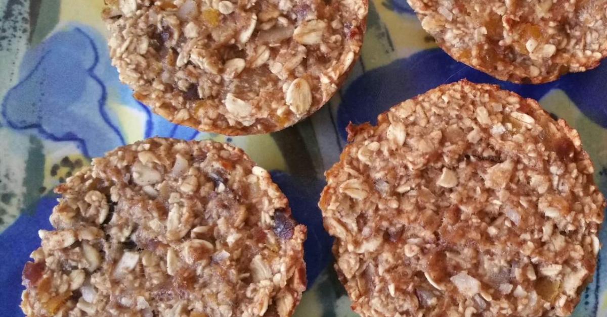 Chewy Muesli Cups by Martina Jones. A Thermomix ® recipe in the category Baking sweet on www