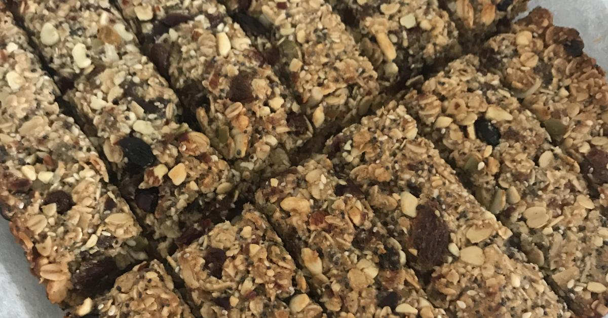 Fruit and Nut Mix Bars by ShortysShorty. A Thermomix ® recipe in the