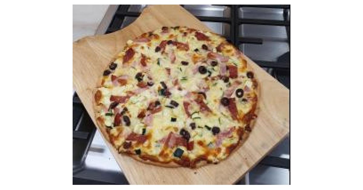 Pizza dough thin and crispy by Sue42. A Thermomix ® recipe in the