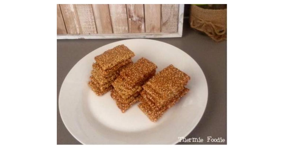 Simple Sesame Snaps (nut free, grain free, gluten free, refined sugar