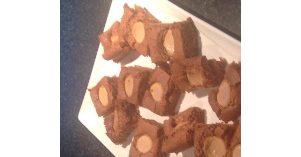 Chocolate Fudge Slice by A Thermomix ® recipe in the category