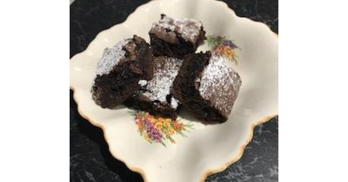 Elyse's Homemade Brownies by Raelene Hedberg. A Thermomix ® recipe in