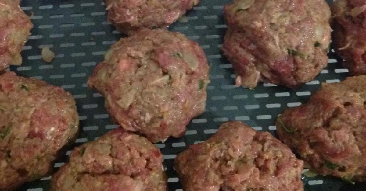 BEEF MEATBALLS by jac_79. A Thermomix ® recipe in the category Main dishes meat on www