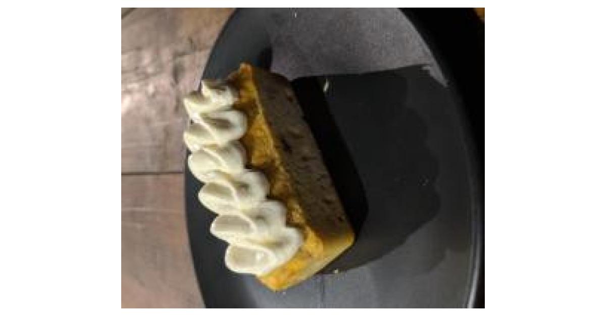 Low Carb Cream Cheese Icing / Frosting by thetypeonefoodie. A Thermomix