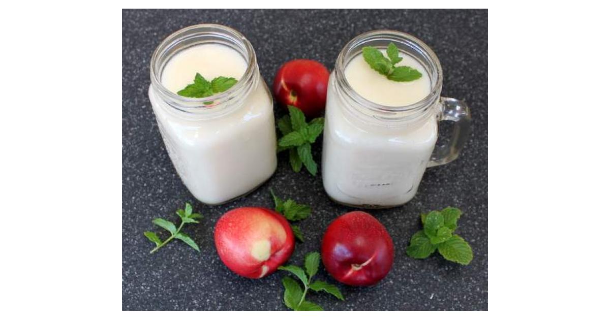 White Nectarine and Elderflower Cocktail by ClaireT. A Thermomix