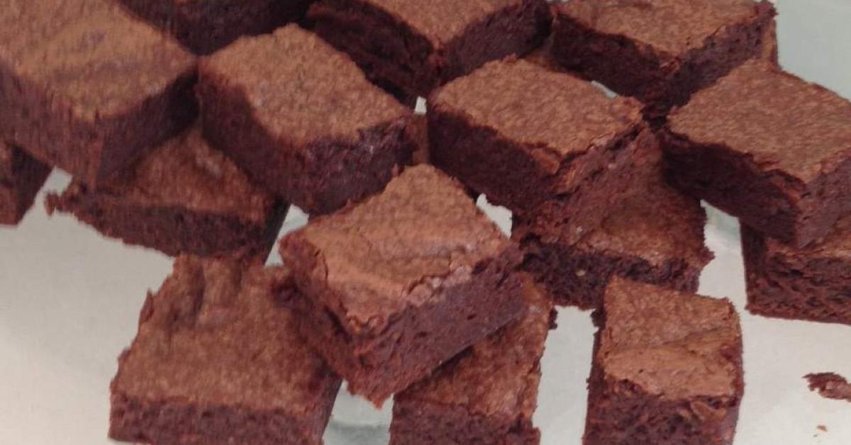 Donna Hay S Standby Brownies By Thermelicious A Thermomix Sup Sup Recipe In The Category Baking Sweet On Www Recipecommunity Com Au The Thermomix Sup Sup Community