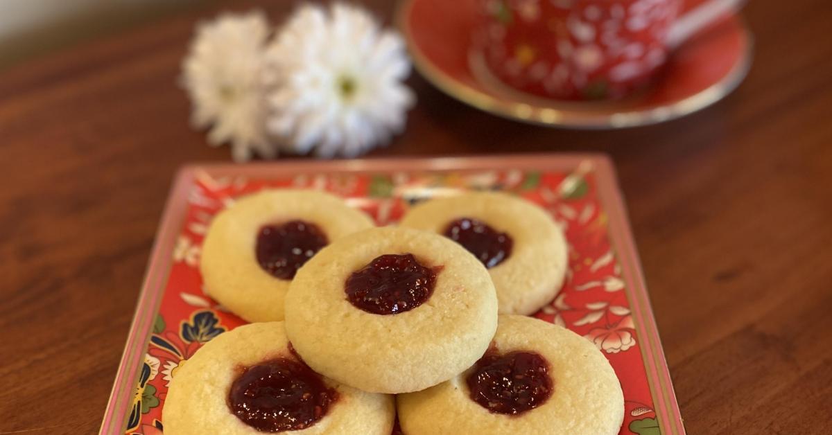 Janine's Jam Drop Biscuits Thermie and Friends by Janine Smith. A