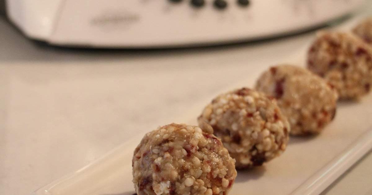 Puffed Quinoa Energy Balls by BeautyFoodie. A Thermomix ® recipe in the