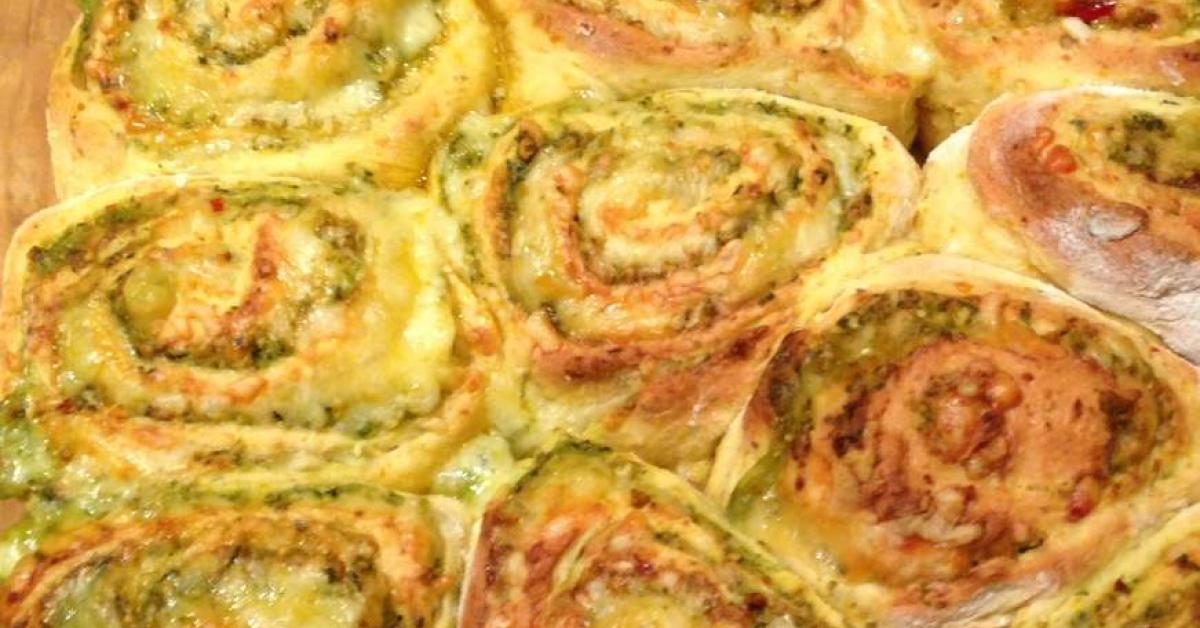 Pumpkin, Chickpea, Pesto & Cheese Scrolls by ArwensThermoPics. A Thermomix ® recipe in the
