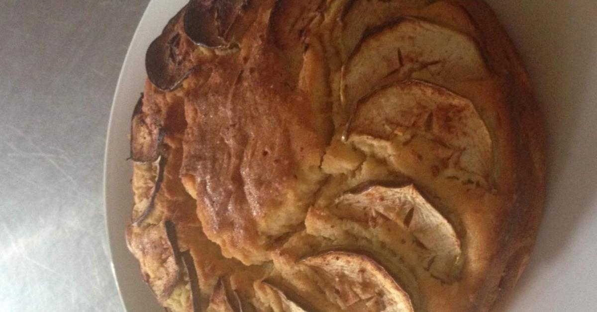 Apple Tea Cake by sarah_dayes. A Thermomix ® recipe in the category