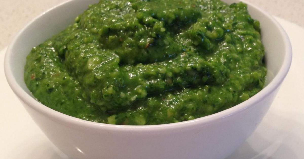 Rocket & Macadamia Pesto Dip by Roneen. A Thermomix ® recipe in the