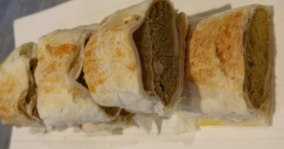 Vegetarian Sausage Rolls by joh_03. A Thermomix ® recipe in the category Baking savoury on www