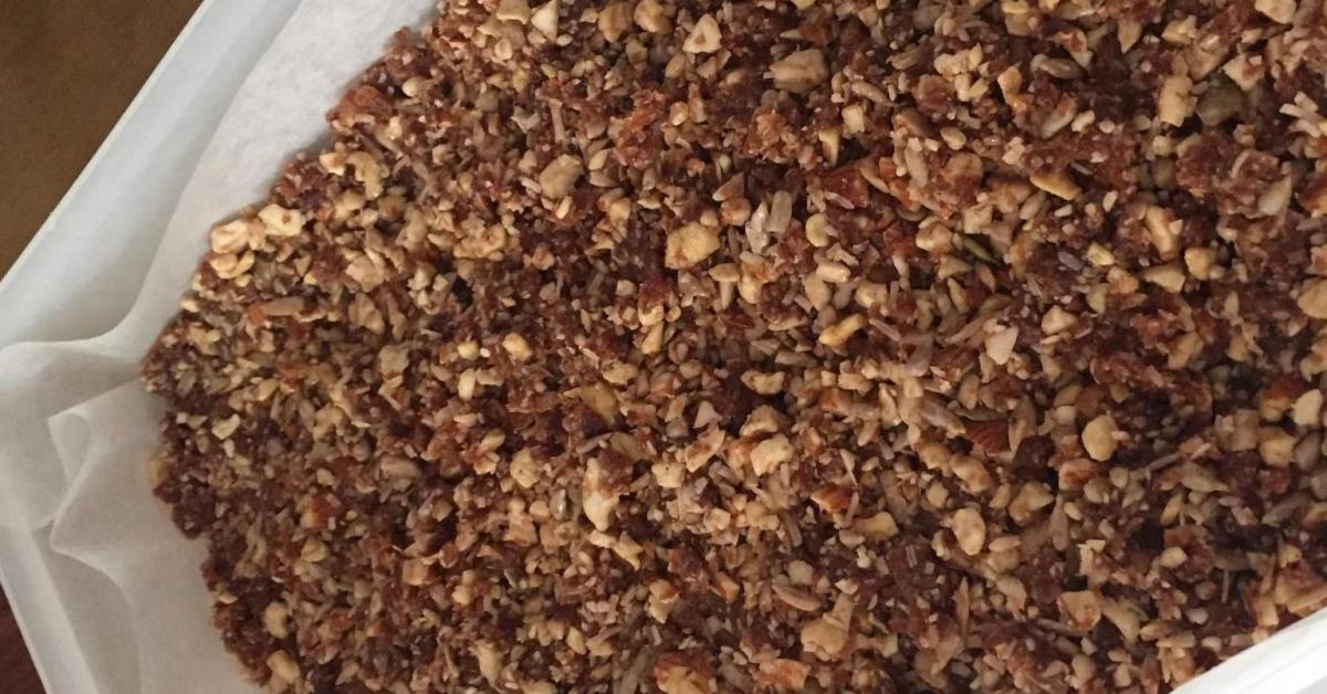Paleo Nut Slice/Bar by Hopeybabes8. A Thermomix ® recipe in the
