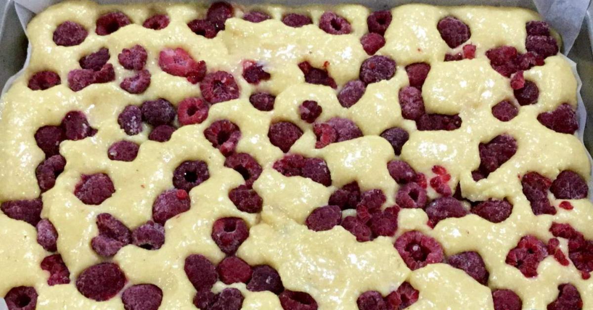 White Chocolate, Raspberry and Coconut Slice by Gracie Girl. A ...