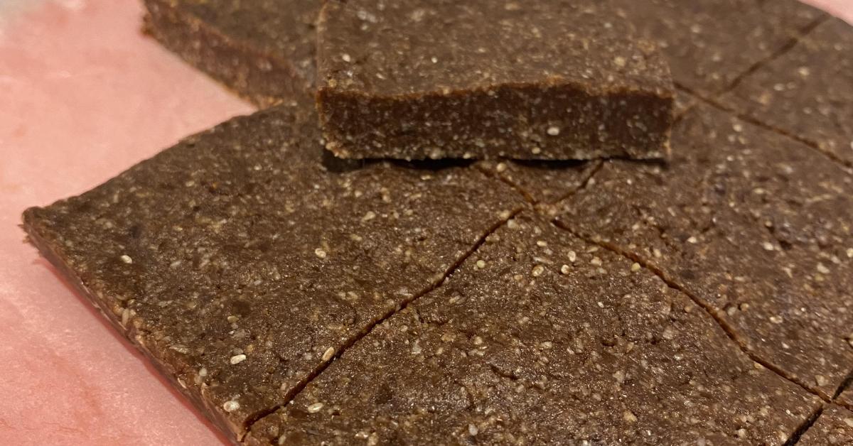 Choc Mint Bliss Ball Slice by Biggzie. A Thermomix ® recipe in the