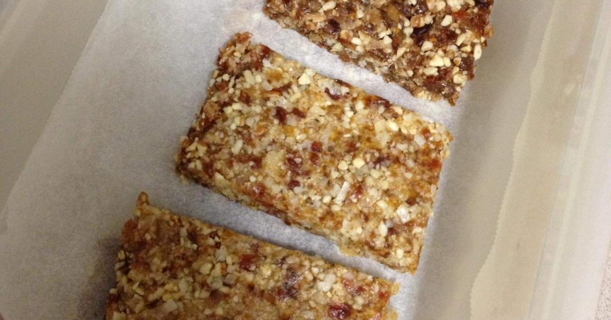 LARABAR COCONUT CREAM PIE by ThermieFit. A Thermomix ® recipe in the