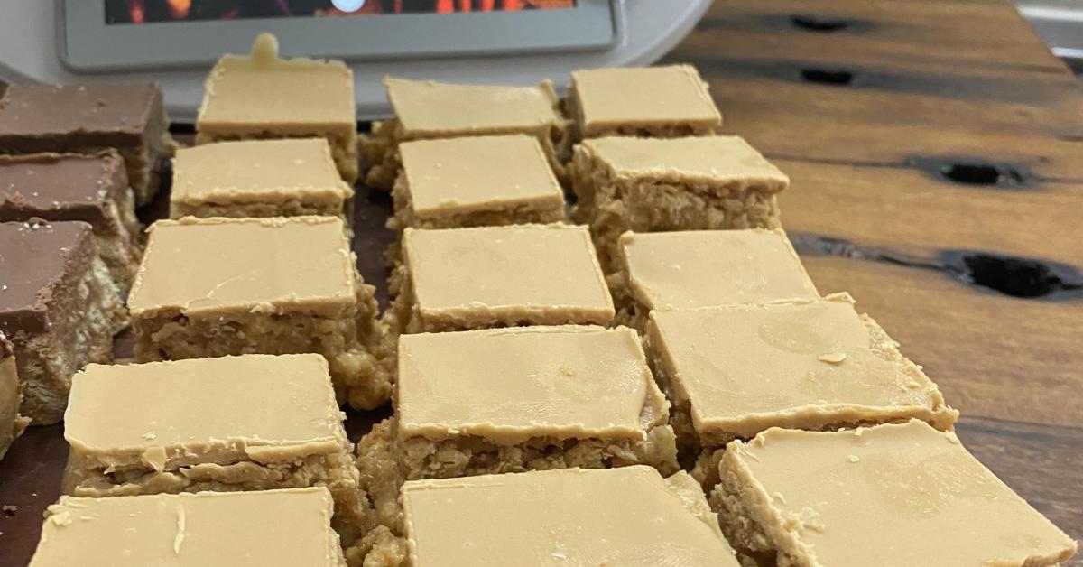 Caramilk rice bubble slice by Chelsea-mcgill. A Thermomix ® recipe in ...