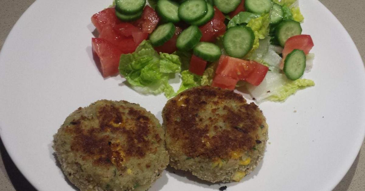 Tuna and corn patties by ttarz34. A Thermomix ® recipe in the category