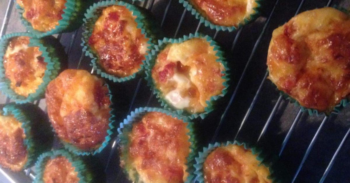 Bacon, Leek and Sundried Tomato Mini Quiches by MrsNeidert. A Thermomix ® recipe in the category