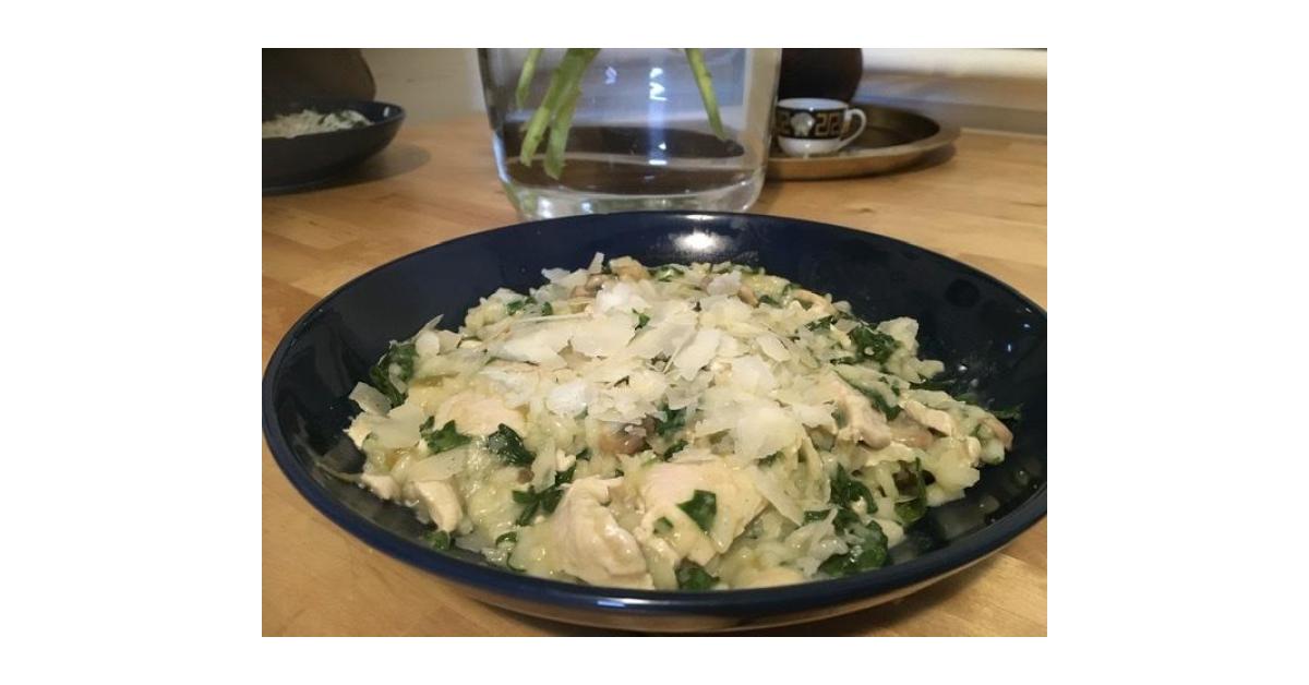 Garlicky Chicken and Spring Vegetable Risotto by Dilemma. A Thermomix