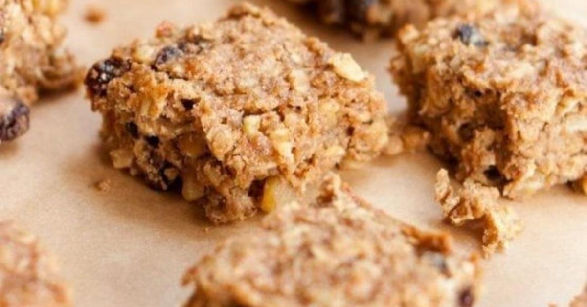 Banana & Plum Breakfast Bars by Kylie Poore. A Thermomix ® recipe in