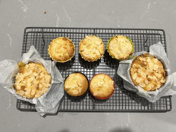 Variation Edna's Lemon Curd Teacake