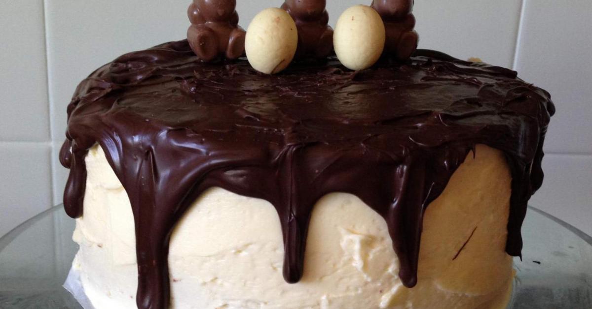 Chocolate drizzle cake by Char77. A Thermomix ® recipe in the category Desserts & sweets on www