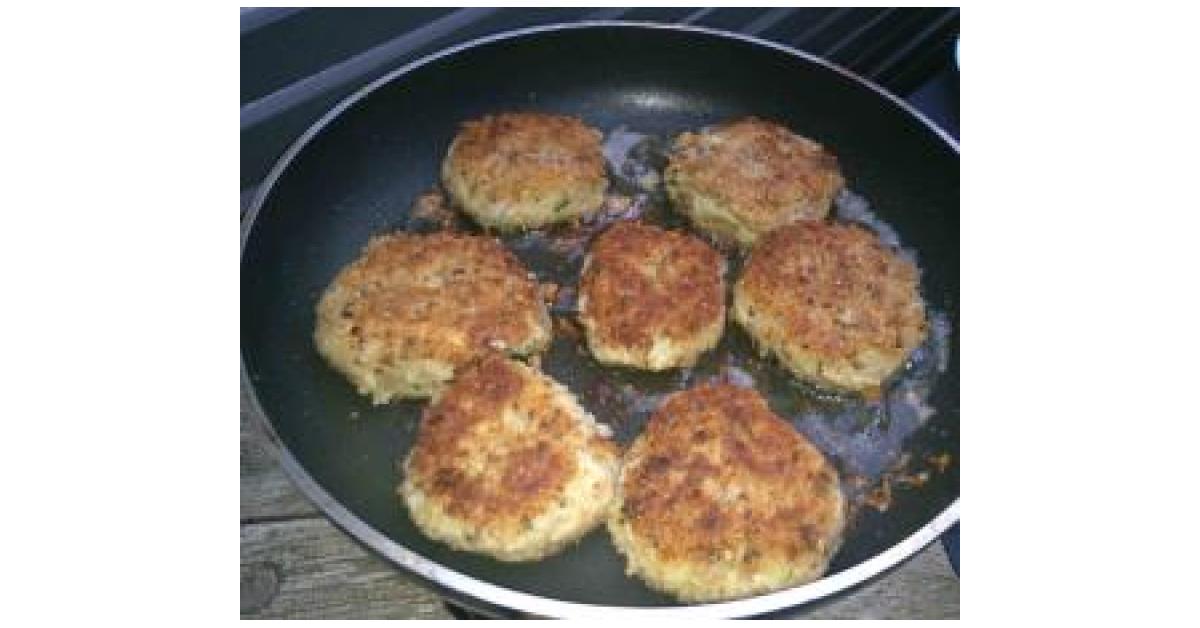 Tuna Patties by Chopsuey. A Thermomix ® recipe in the category Main