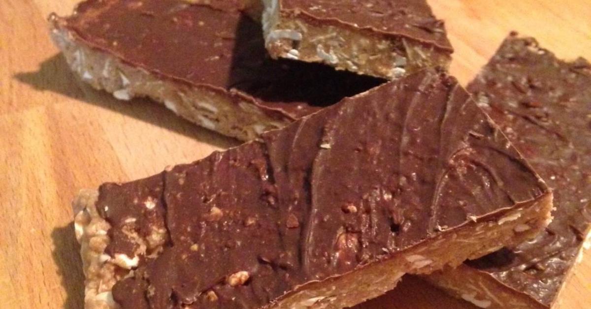Chocolate Peanut Butter Protein Slice RECIPE COURTESY OF 28bysamwood
