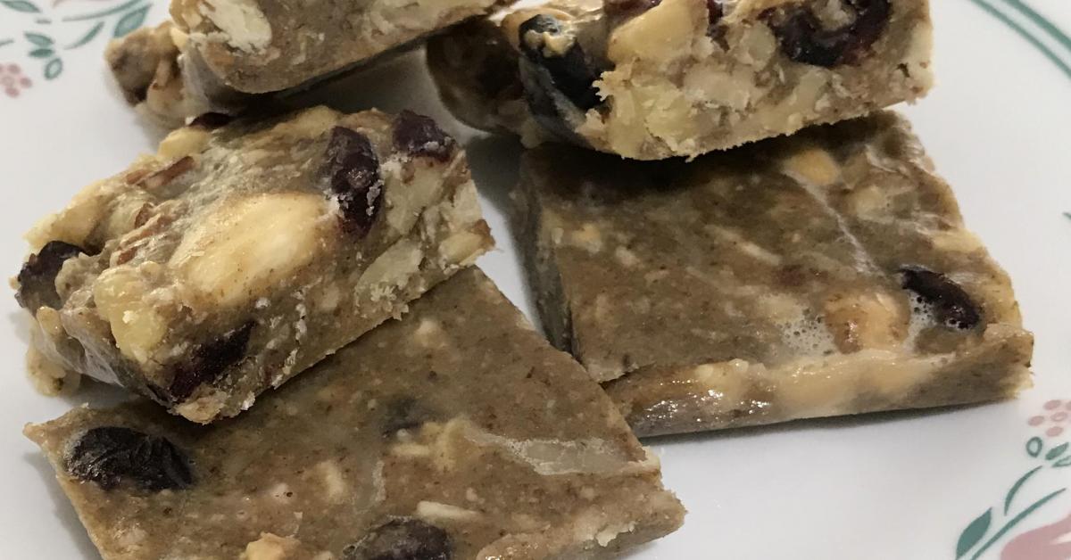 Nut Bar by jennybart. A Thermomix ® recipe in the category Desserts