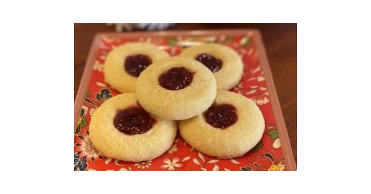 Jam Drop Biscuits by 81SHY. A Thermomix ® recipe in the category Baking