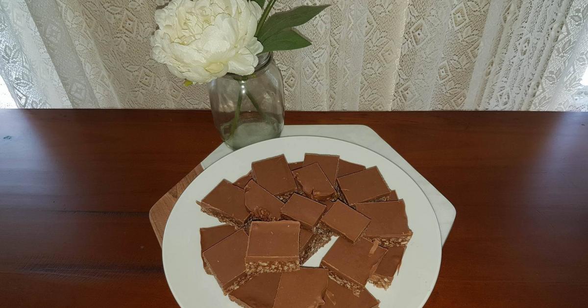 Mars Bar Slice by Mboldt. A Thermomix ® recipe in the category Desserts
