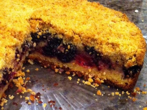 Mulberry Crumble Cake by rosiegamble. A Thermomix ® recipe Mulberry Crumble Cake by rosiegamble. A Thermomix ® recipe