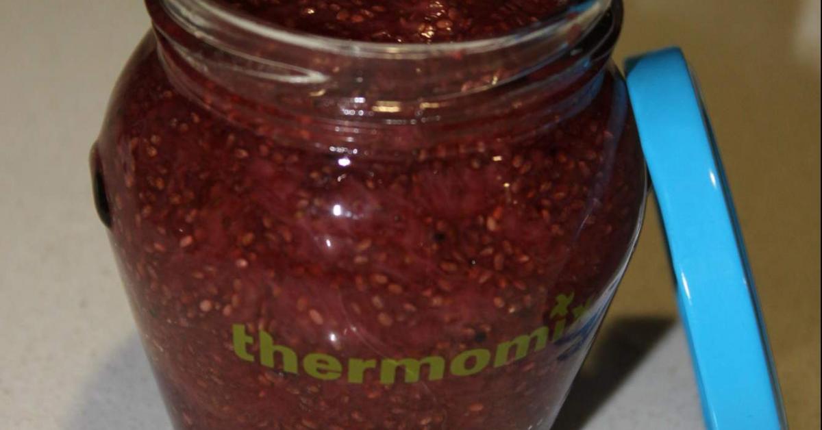 Strawberry & Chia Jam Low FODMAP by lozzieb. A Thermomix ® recipe in