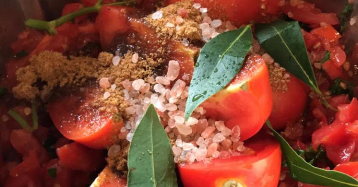 Tomato Paste by jemash. A Thermomix ® recipe in the category Sauces