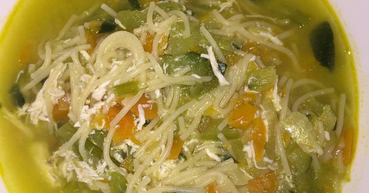 Hearty vegetable and chicken noodle soup by erikaandco. A Thermomix ® recipe in the category