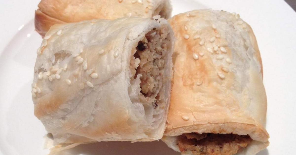 Vegan "Sausage" Rolls by VegiGirl. A Thermomix ® recipe in the category Baking savoury on www