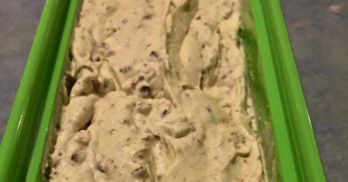 Mint Slice Cookies & Cream Ice Cream by Kat.b. A Thermomix ® recipe in