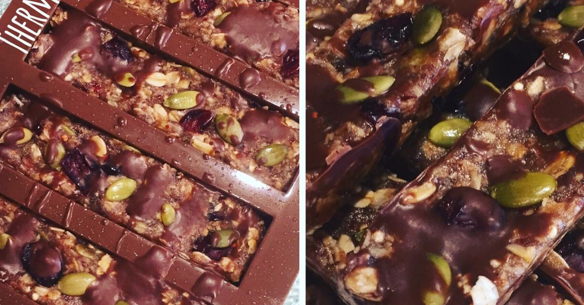 Raw Healthy Snack Bars (NutFree) by McDreamSteam. A Thermomix ® recipe