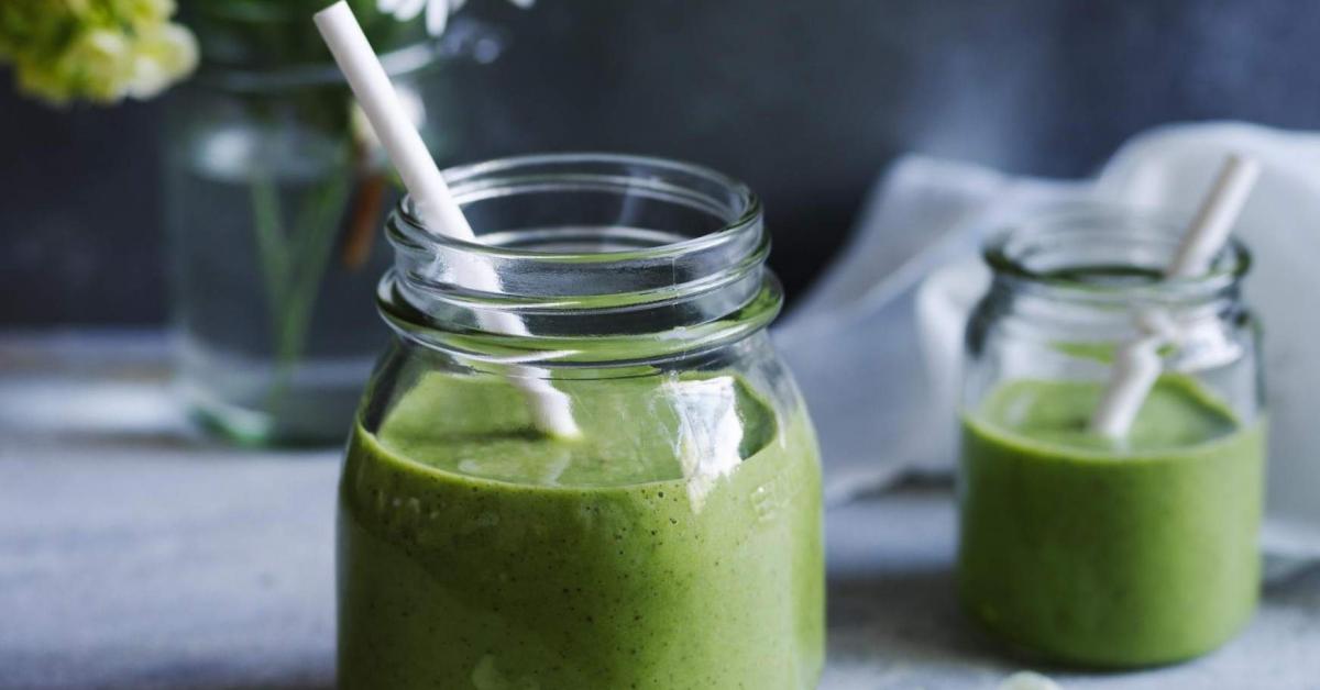 Coconut banana spinach smoothie by Louise Fulton Keats. A Thermomix