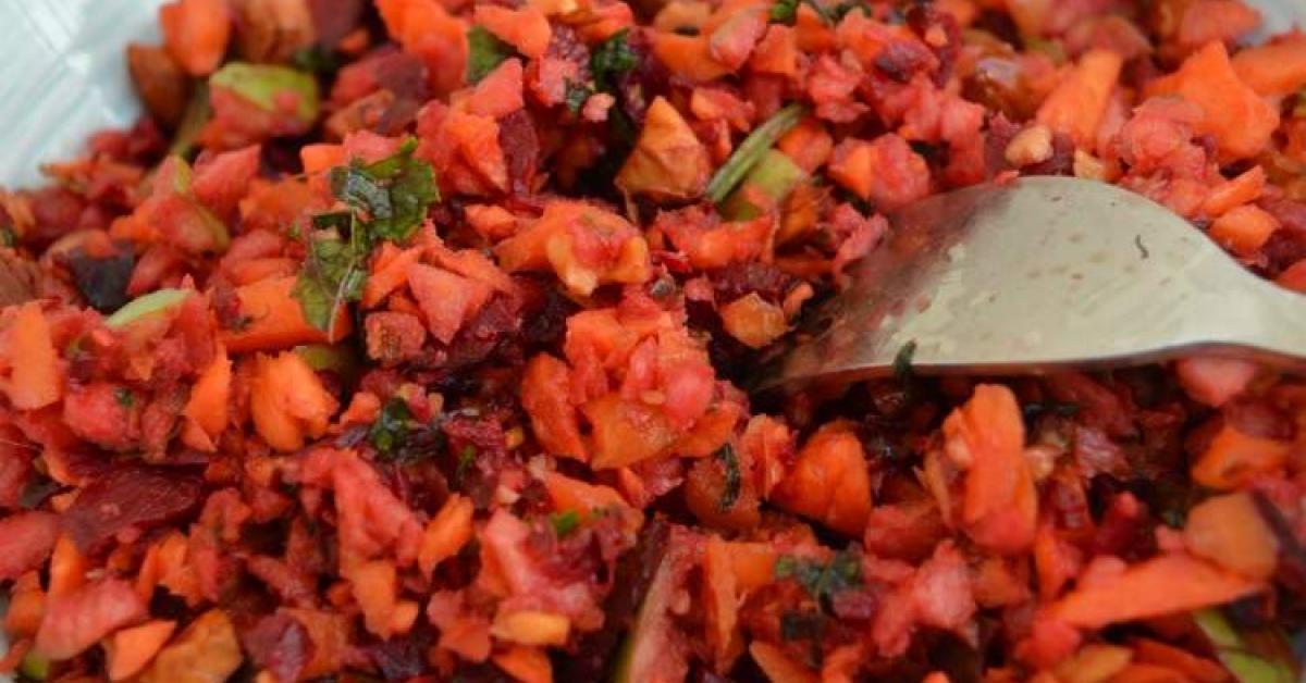 Beetroot Salad with Carrot, Apple, Coriander & Mint by Thermomix Diva