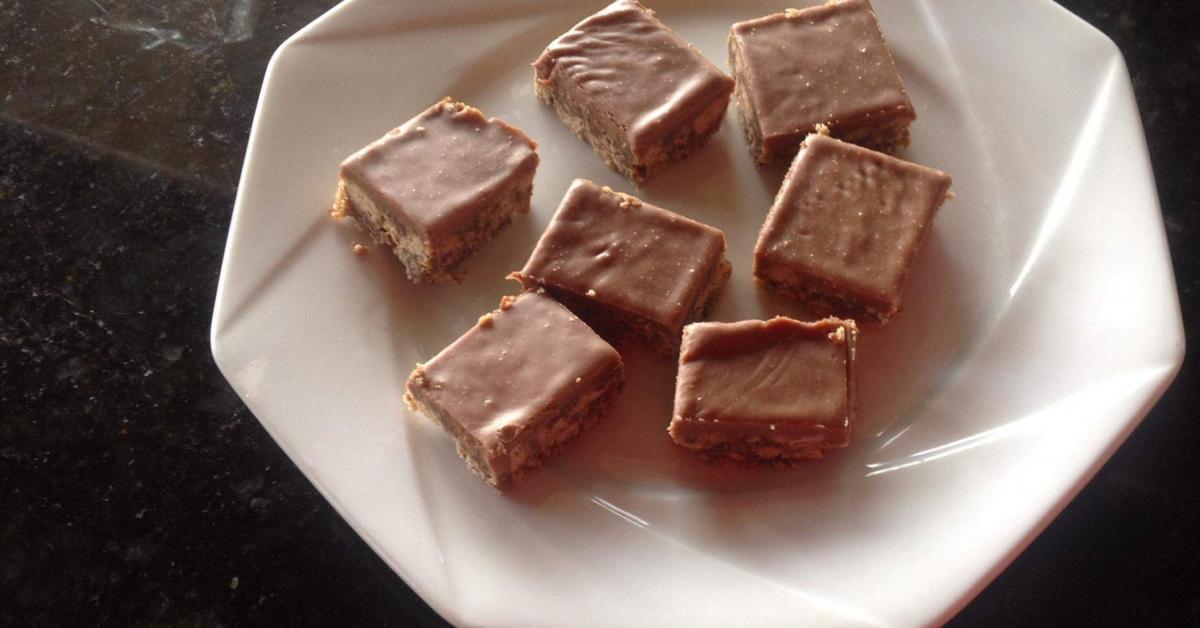 Chocolate malt slice by Denise W. A Thermomix ® recipe in the category