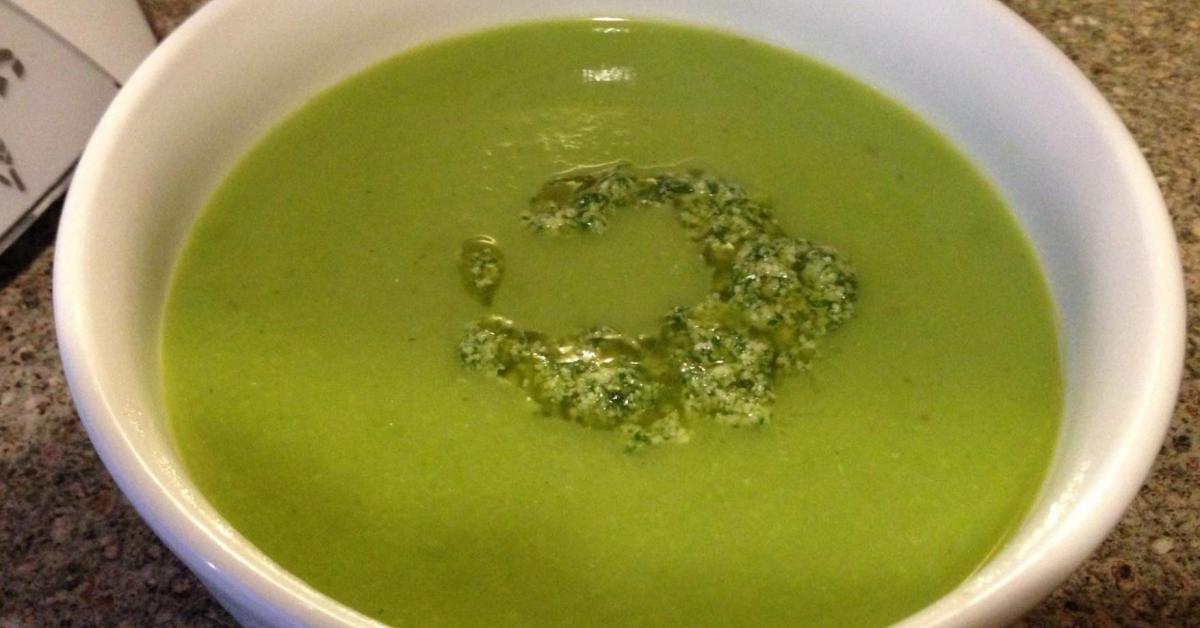 Green Pea & Fennel Soup with Mint Pistou by muggleton. A Thermomix
