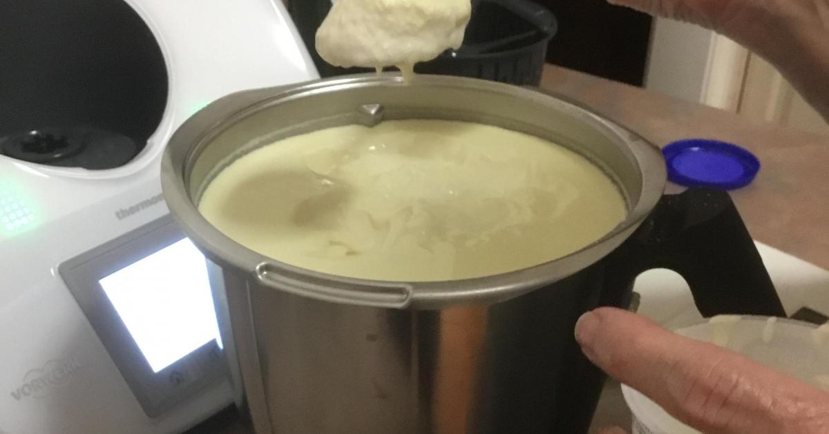 Lactose free Yoghurt by Diz. A Thermomix ® recipe in the category